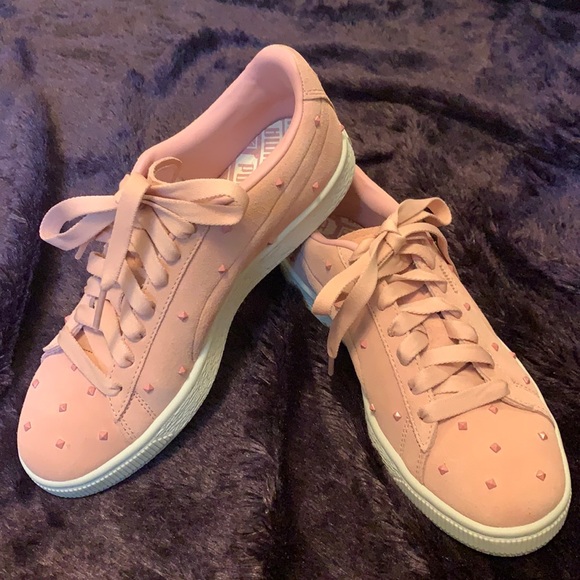 Puma Shoes - NWOT Pink Suede Studded Puma’s